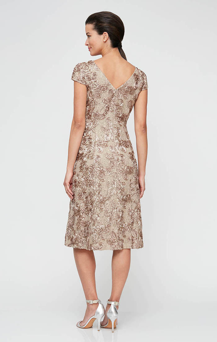 Plus Audrey Rosette Lace Short Dress
