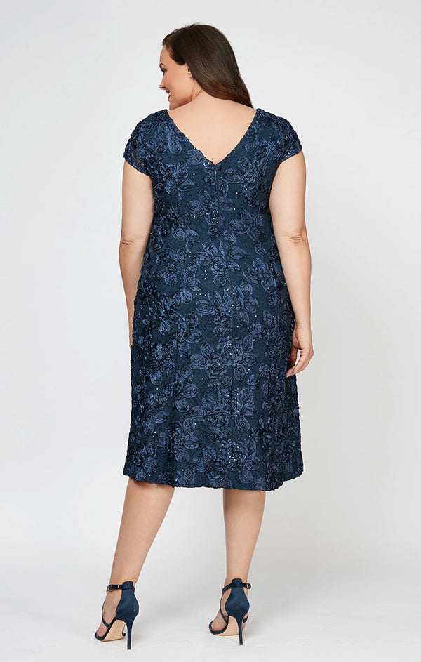 Plus Audrey Rosette Lace Short Dress