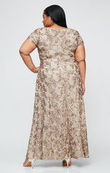 Plus Evelyn Rosette Lace Long Gown