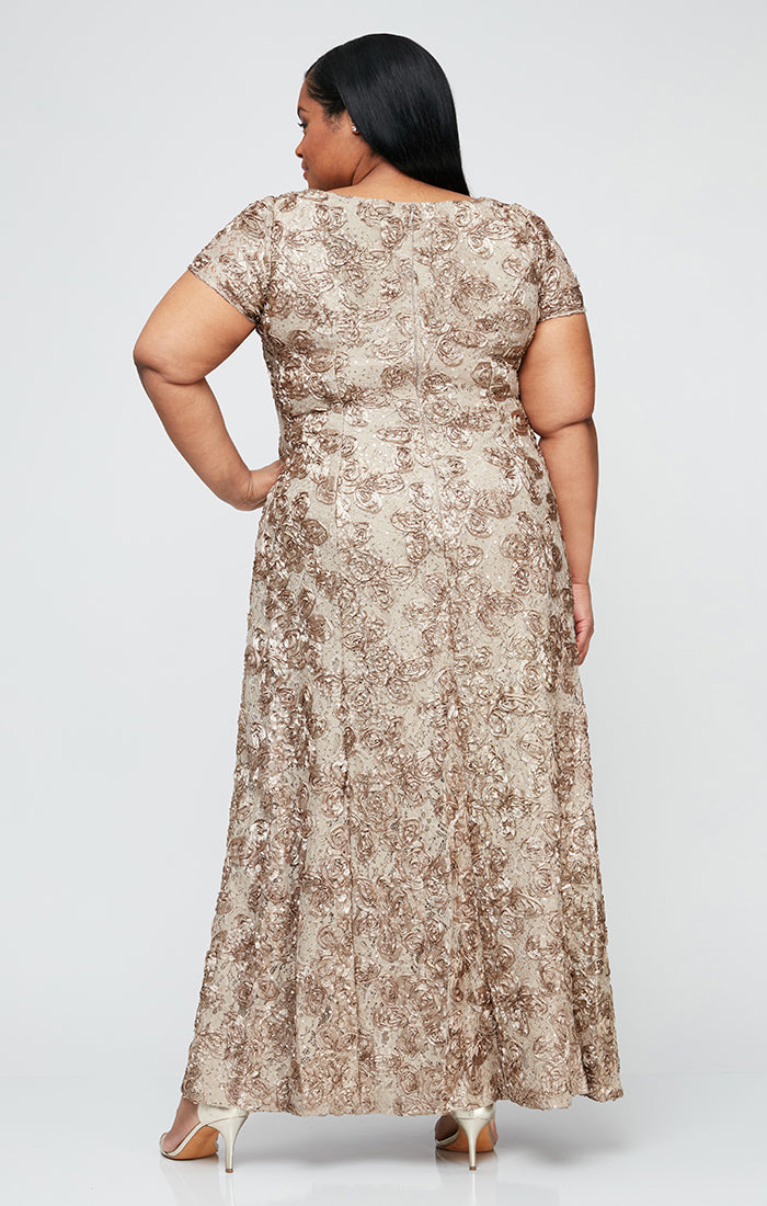 Plus Evelyn Rosette Lace Long Gown