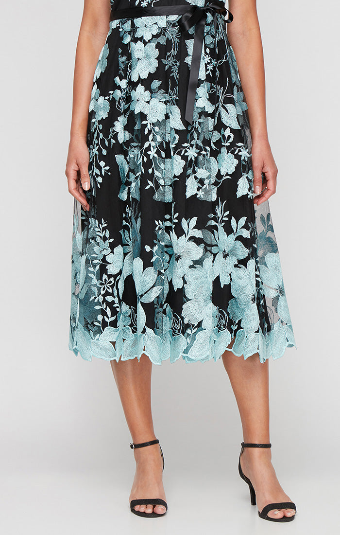 Regular - Sleeveless Embroidered Party Dress with Full Skirt & Satin Tie Belt