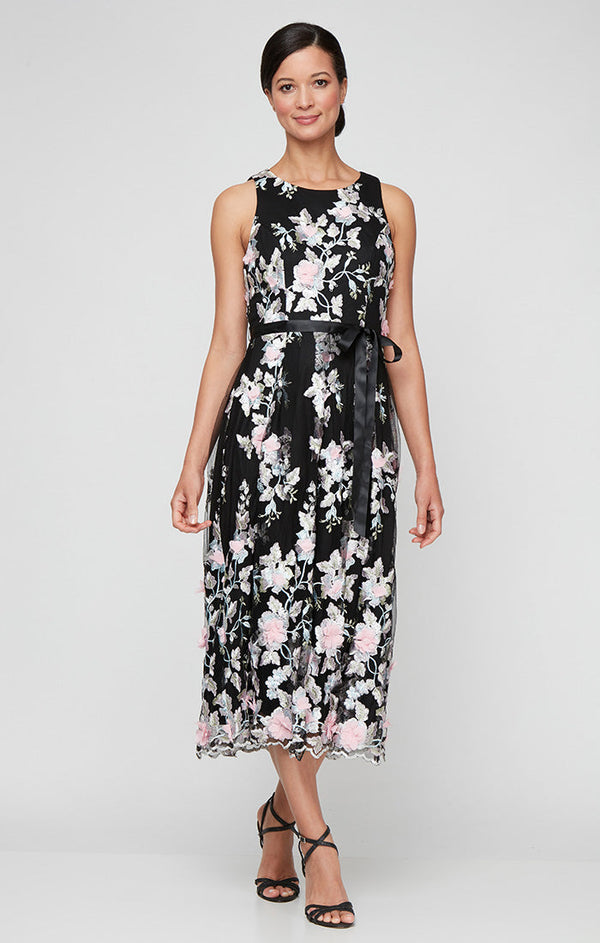 Regular - Midi Embroidered Sleeveless Dress with Scallop Hem Detail and Tie Belt